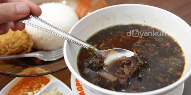 Paket E (Rawon Surabaya, Tempe Goreng, Nasi Putih)