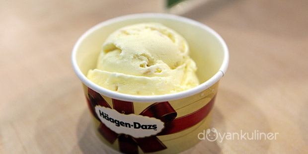 Macadamia Nuts Ice Cream